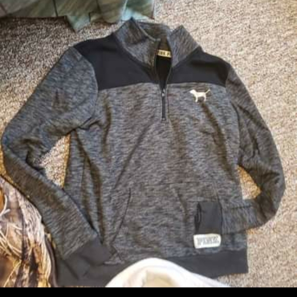 Sweatshirt bundle - Picture 6 of 8